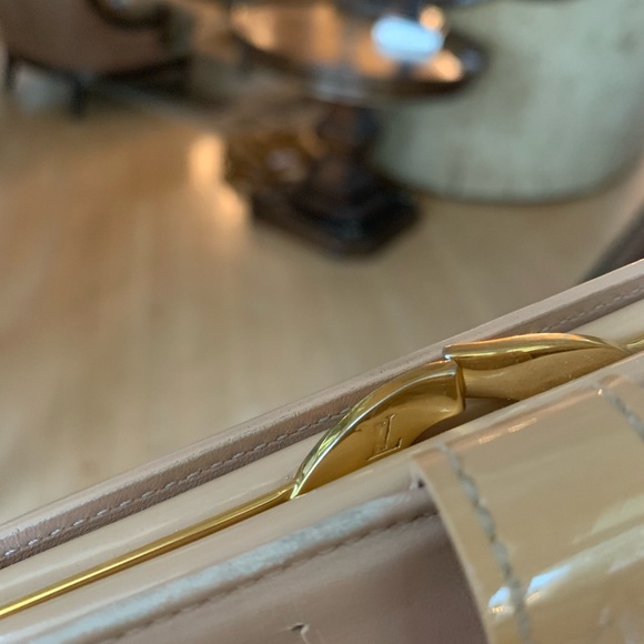 Louis Vuitton Rose Flor Vernis Wallet - Picture 11 of 15